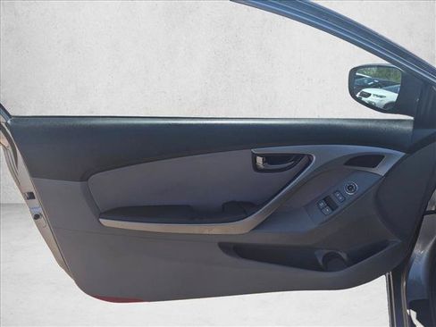 Used 2013 Hyundai Elantra FWD image 10