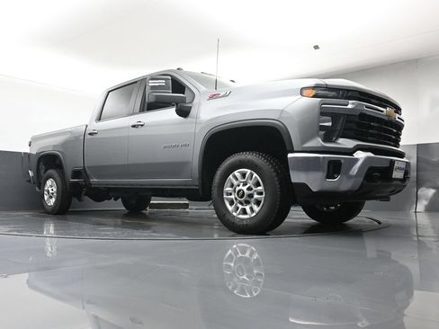 New 2026 Chevrolet Silverado 2500 LT w/ Convenience Package AWD/4WD image 26