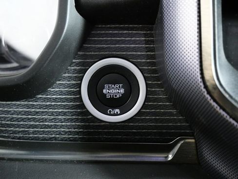 Used 2019 RAM 1500 Limited AWD/4WD image 24