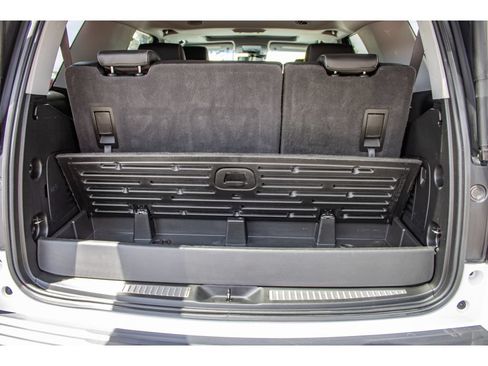 Used 2020 Chevrolet Tahoe LT AWD/4WD image 17
