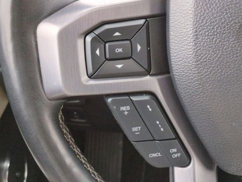 Used 2019 Ford Expedition Platinum image 28