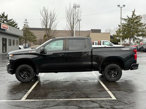 Used 2021 Chevrolet Silverado 1500 LT Trail Boss w/ Convenience Package II image 6