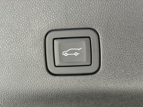 Certified 2024 Cadillac Escalade ESV V AWD/4WD image 11