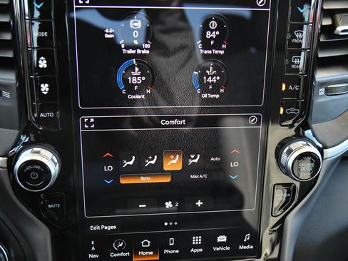 Used 2024 RAM 2500 Big Horn w/ Night Edition AWD/4WD image 26