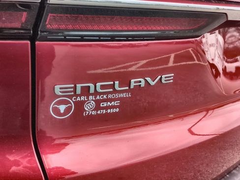 Used 2025 Buick Enclave Preferred w/ Power Package image 32