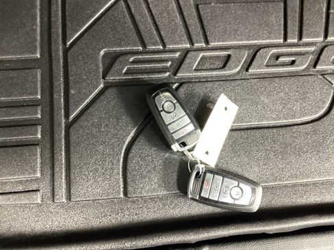 Used 2021 Ford Edge SEL w/ Convenience Package AWD/4WD image 34
