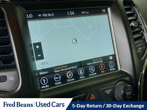 Used 2018 Jeep Grand Cherokee Altitude AWD/4WD image 15