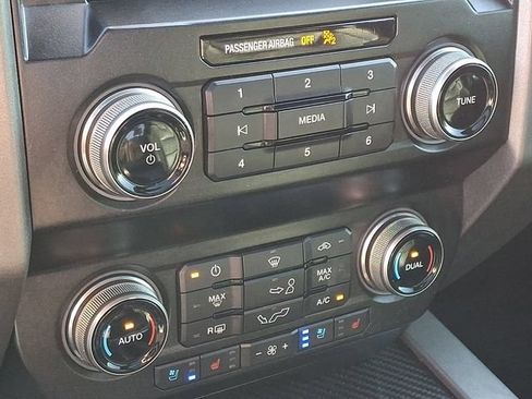 Used 2020 Ford F150 Raptor w/ Equipment Group 802A Luxury AWD/4WD image 18
