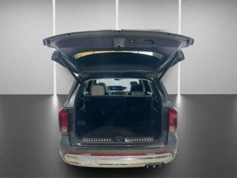 Used 2023 Hyundai Palisade Calligraphy w/ Cargo Package FWD image 12