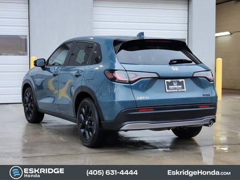 Used 2025 Honda HR-V Sport image 5