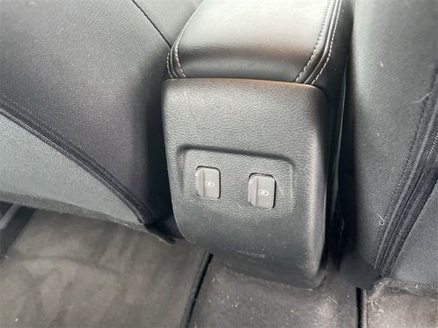 Used 2021 Nissan Kicks SV image 23