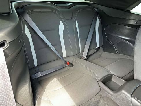 Used 2016 Chevrolet Camaro SS image 9