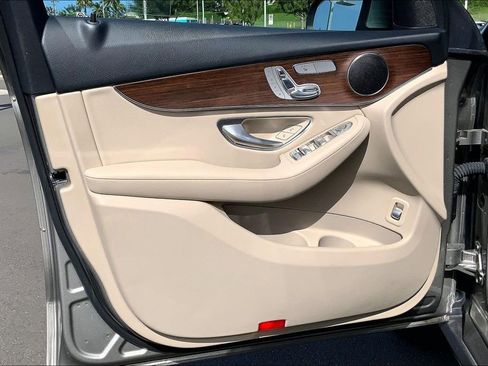 Used 2023 Mercedes-Benz GLC 300 4MATIC Coupe image 23