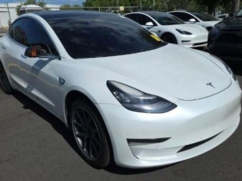 Used 2020 Tesla Model 3 Standard Range RWD image 4