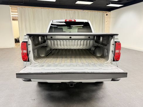 Used 2018 Chevrolet Silverado 1500 Custom w/ Custom Value Package image 5