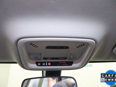 Used 2021 Chevrolet Traverse LT FWD image 27