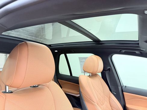 Used 2024 BMW X5 xDrive40i w/ M Sport Package image 23