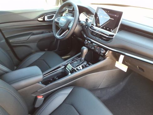 New 2025 Jeep Compass Latitude w/ Altitude Special Edition image 6