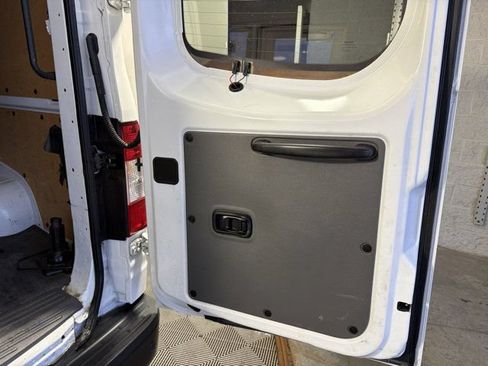 Used 2020 Nissan NV 2500 SV w/ Back Door Glass Package RWD image 8