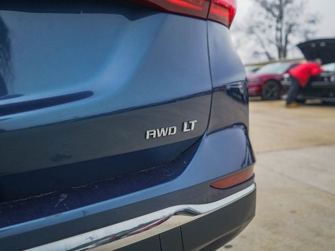 Used 2021 Chevrolet Equinox LT image 30