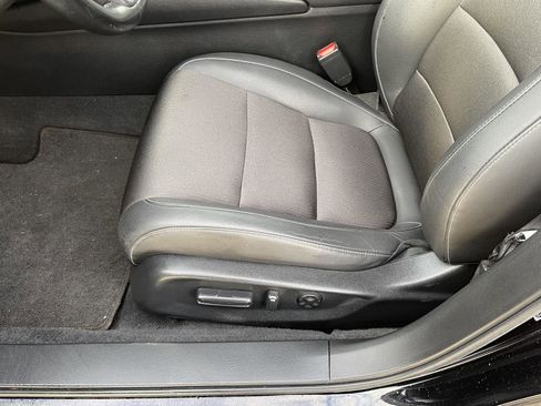 Used 2022 Honda Accord Sport image 3