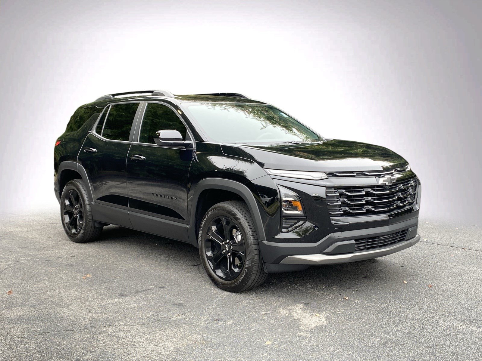 Used 2027 Chevrolet Equinox LT w/ Convenience Package II FWD image 2