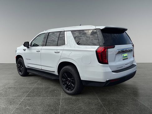 Used 2023 GMC Yukon SLT AWD/4WD image 7