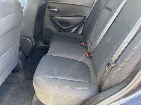 Used 2019 Chevrolet Trax LS image 16