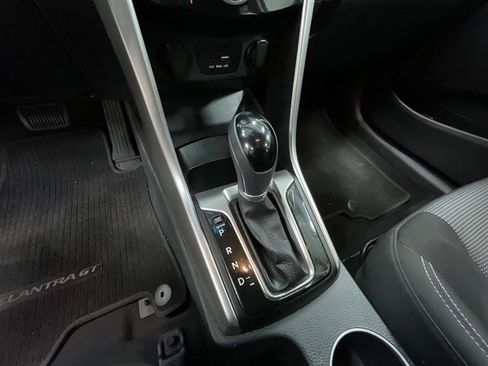 Used 2016 Hyundai Elantra GT image 15