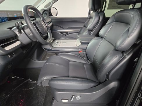 New 2026 Lincoln Navigator L Premier AWD/4WD image 12