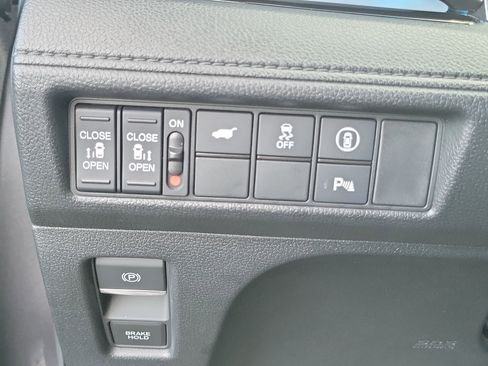 Used 2023 Honda Odyssey Elite image 16