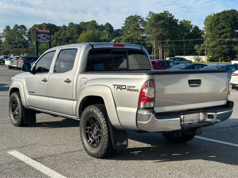 Used 2015 Toyota Tacoma 4x4 Double Cab w/ TRD Off-Road Package image 5