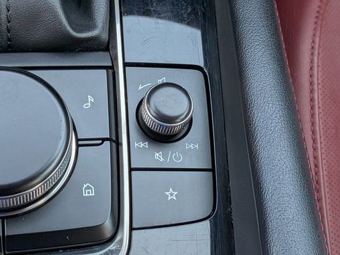 Used 2024 MAZDA MAZDA3 s image 25