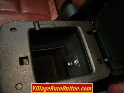 Used 2018 Dodge Durango SRT w/ SRT Interior Appearance Group image 33