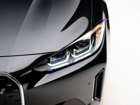 Used 2023 BMW i4 eDrive40 w/ Premium Package image 10