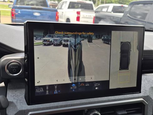 Used 2025 Toyota 4Runner Trailhunter AWD/4WD image 43