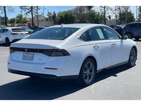 Certified 2025 Honda Accord EX-L image 6