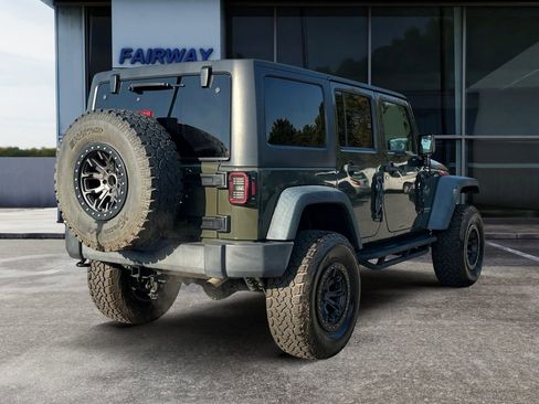 Used 2015 Jeep Wrangler Unlimited Rubicon w/ Connectivity Group image 6