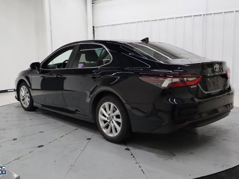 Used 2024 Toyota Camry LE image 8