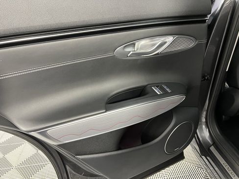 Used 2022 Genesis GV70 2.5T w/ Advanced Package image 30