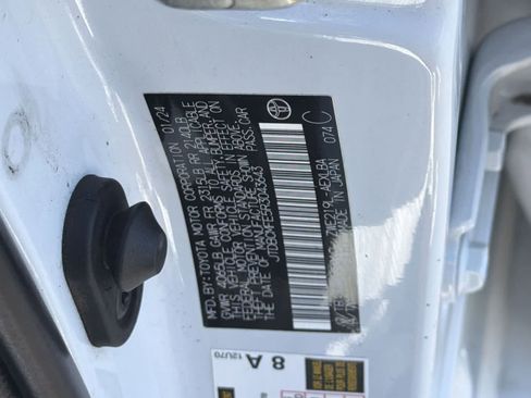 Used 2024 Toyota Corolla LE image 33