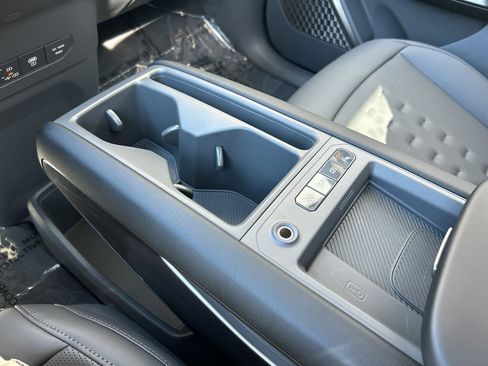 New 2026 Kia EV9 Wind image 26