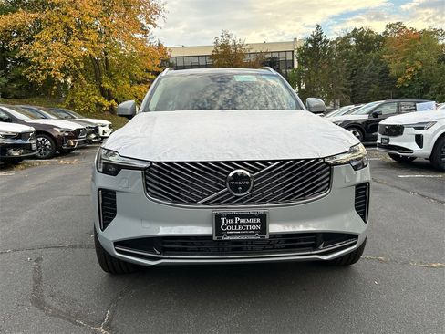 New 2026 Volvo XC90 B6 Plus w/ Protection Package Premier image 6