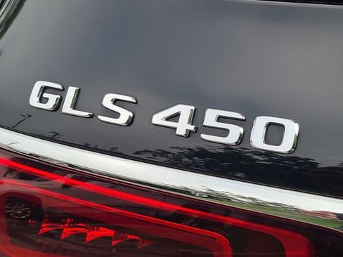 Used 2022 Mercedes-Benz GLS 450 4MATIC image 10