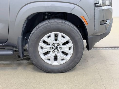 Used 2022 Nissan Frontier SV AWD/4WD image 4