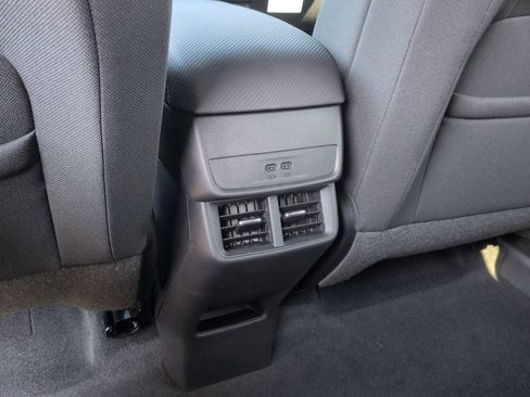 New 2027 Chevrolet Equinox LT AWD/4WD image 32