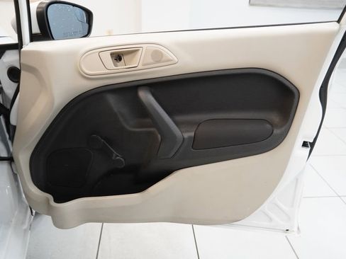 Used 2012 Ford Fiesta S FWD image 27