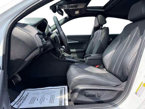 Used 2023 Acura Integra A-Spec image 11