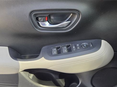 Certified 2024 Honda HR-V LX image 26