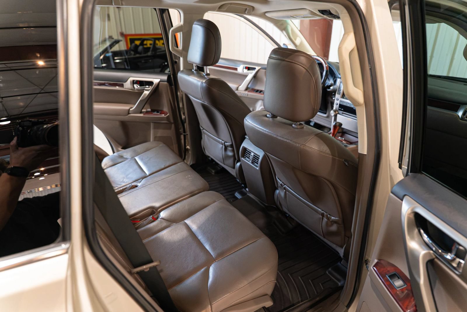 Used 2011 Lexus GX 460 w/ Convenience Pkg AWD/4WD image 39